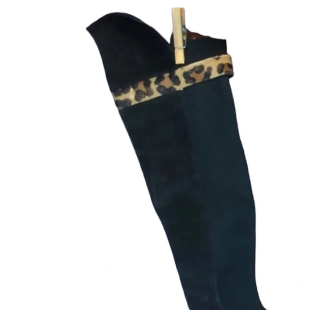 Stuart Weitzman  Size 10 black suede  boots over the knee with stretch